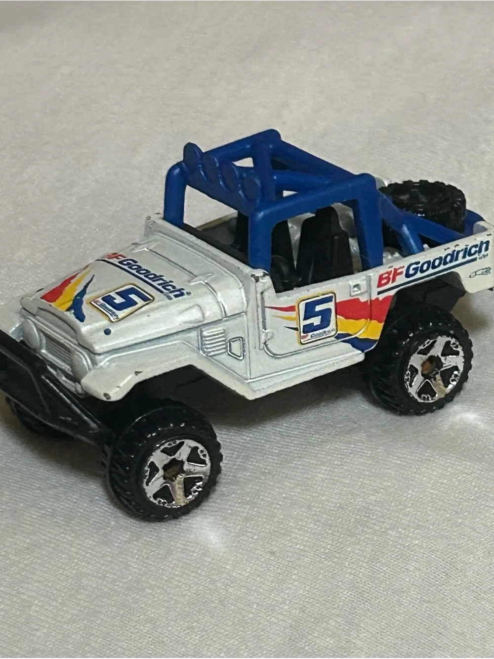❌SOLD❌Hot Wheels 2011 Toyota Land Cruiser FJ40 White #5 BFGoodrich Off-Road